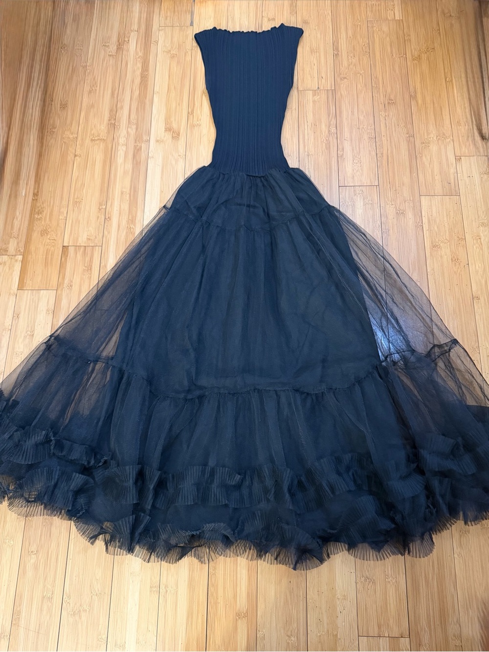 NWOT En Saison Darcy Sleeveless Mixed Media Tulle Gown Dress in Black Size S - Picture 4 of 15